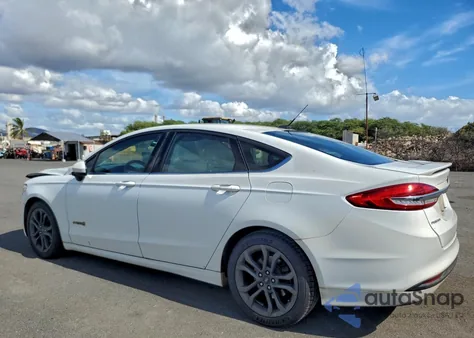 2018 Ford Fusion Se Hybrid z USA, uszkodzony, nr VIN 3FA6P0LU2JR207274